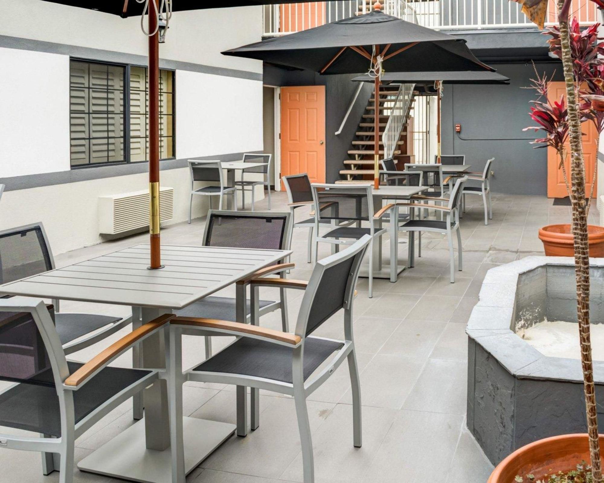 Фото SureStay Hotel by Best Western Beverly Hills West La