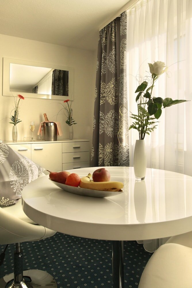 Фото Hotel Kleefelder Hof