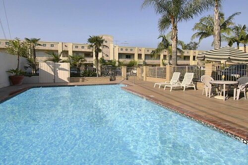 Гостиница Ramada by Wyndham Anaheim Maingate North в Анахайме