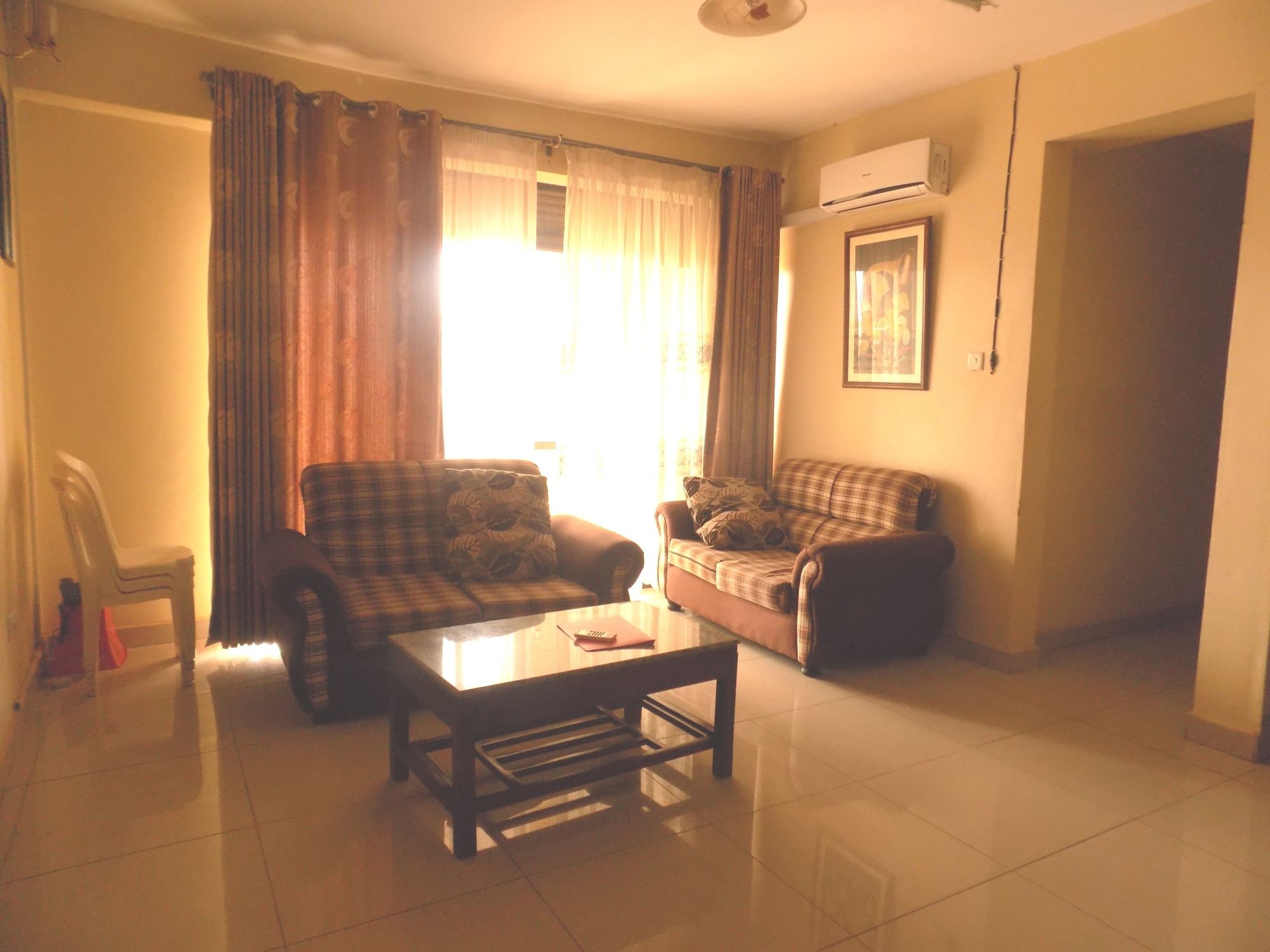 Фото Kahondo Buffalo Hotel