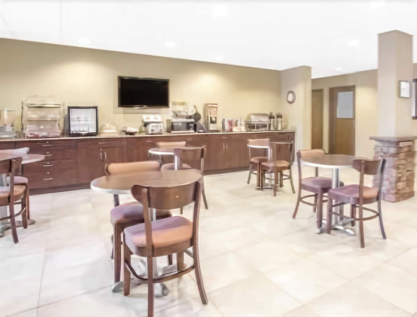 Фото SureStay Plus Hotel by Best Western Buckhannon