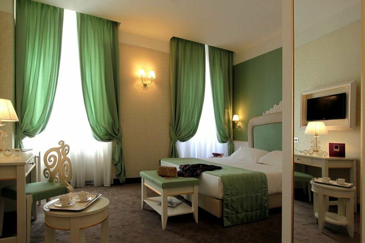 Фото Ih Hotels Roma dei Borgia