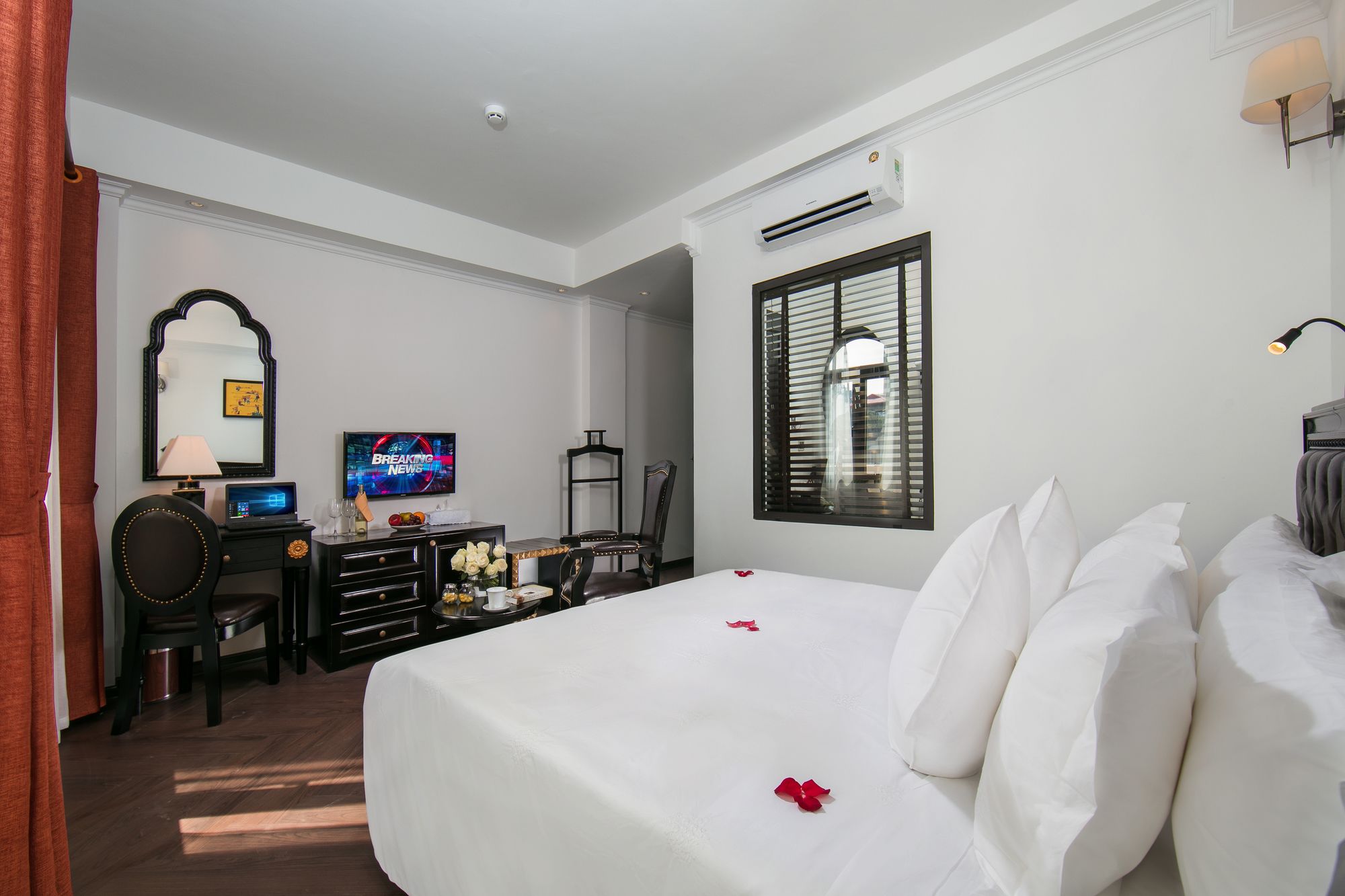 Фото The Noble Swan Hotel & SPA