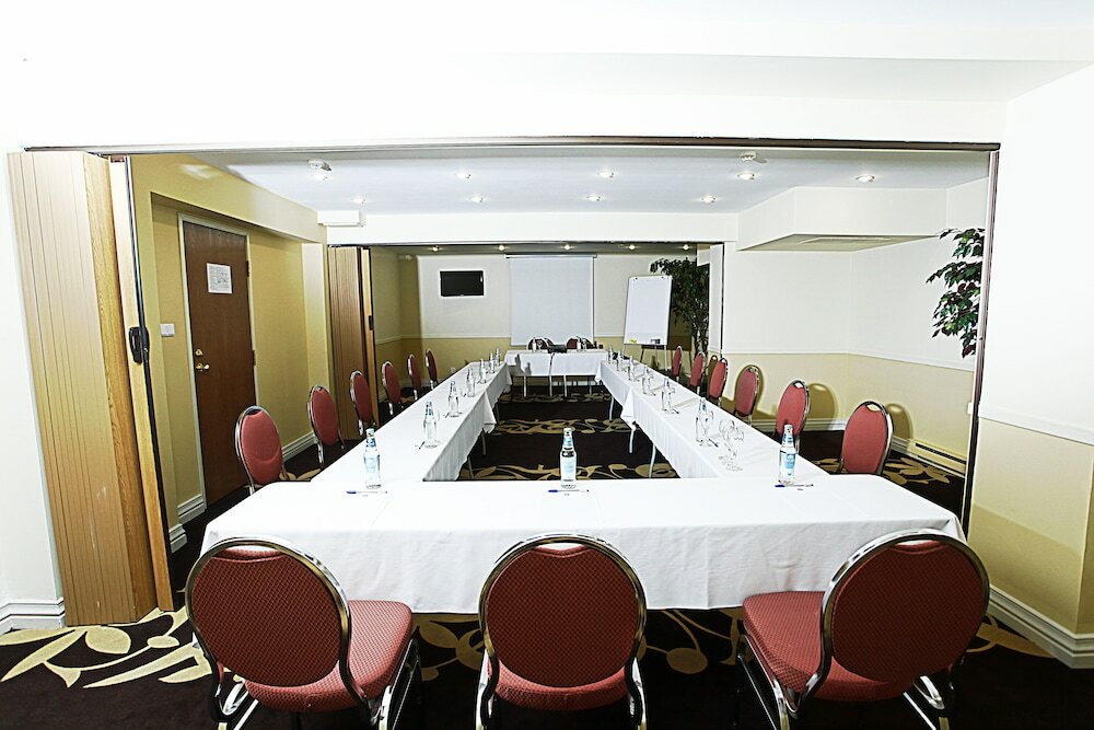 Фото Airport Hotel Mara