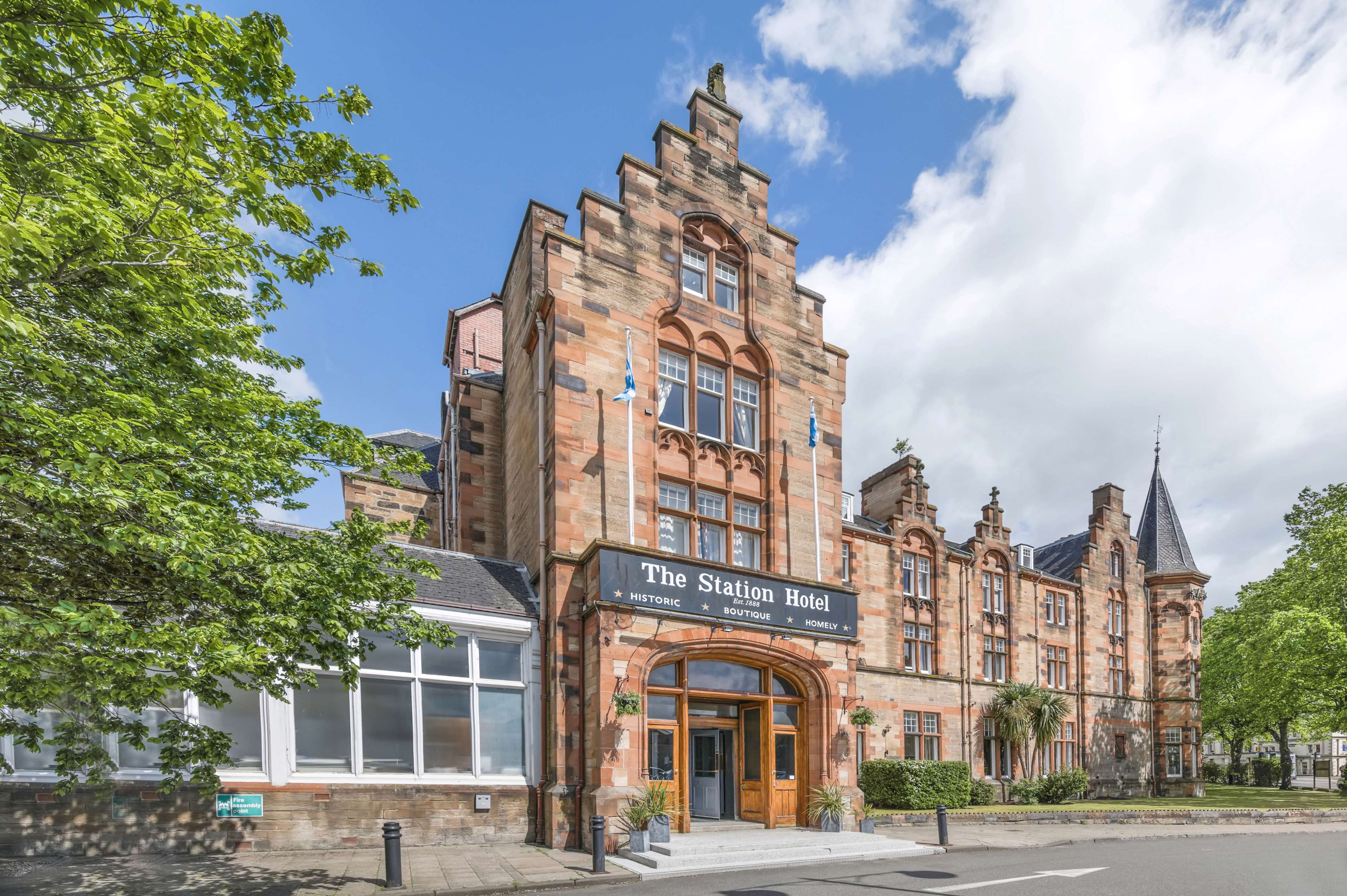 Фото отеля 2