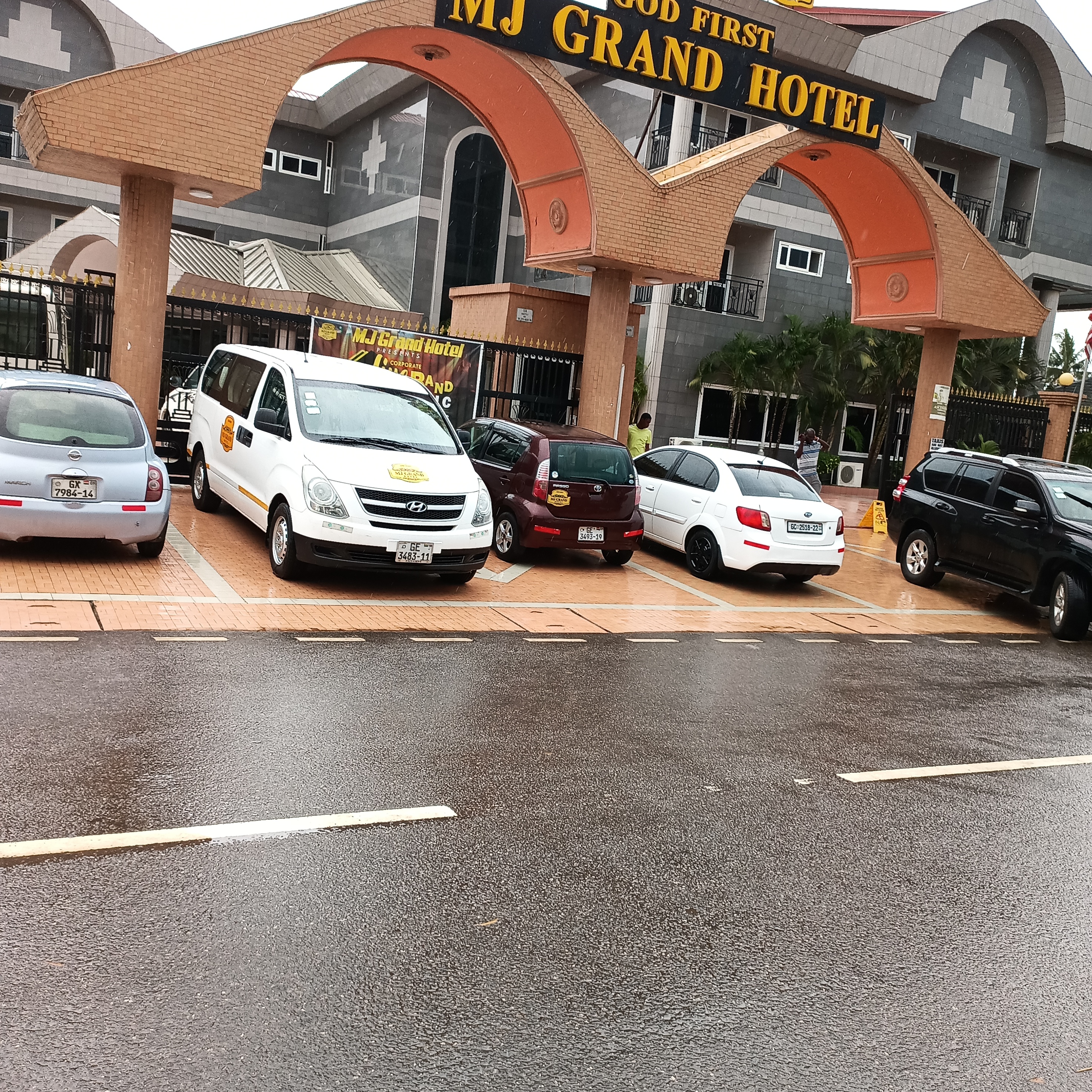 Фото отеля 2