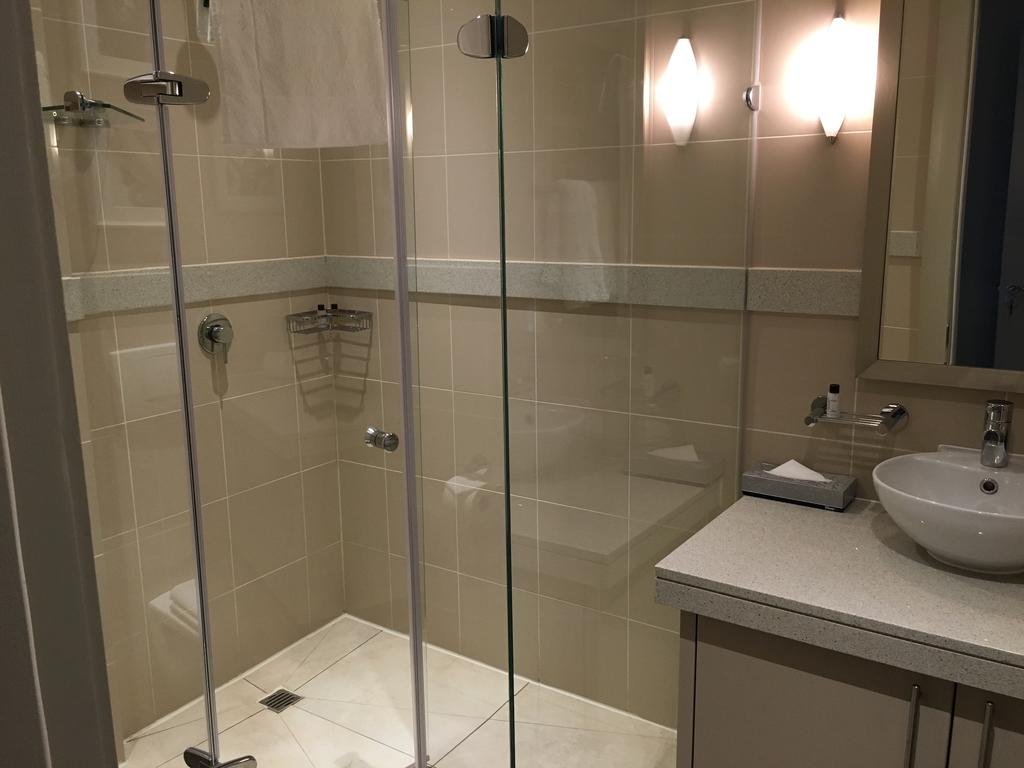 Фото Mountain Marina Luxury Apartments