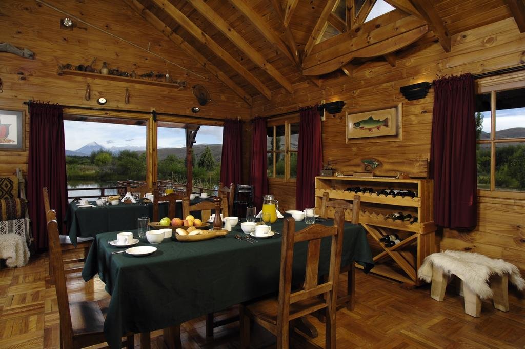 Фото Spring Creek Lodge