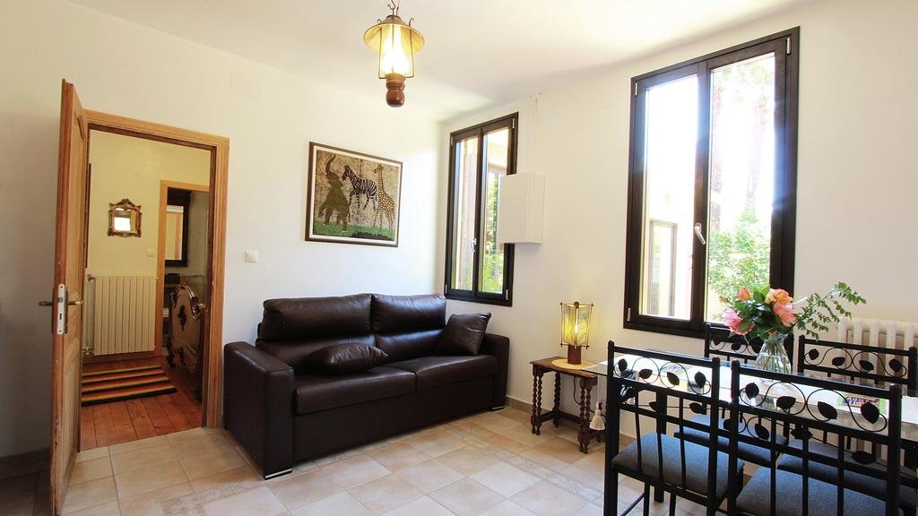 Фото La Chartreuse Du Canal Du Midi