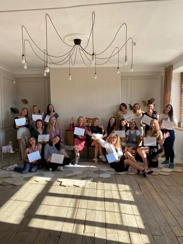 Настя Каменскихтің леггинстердегі бөксесінің суреті