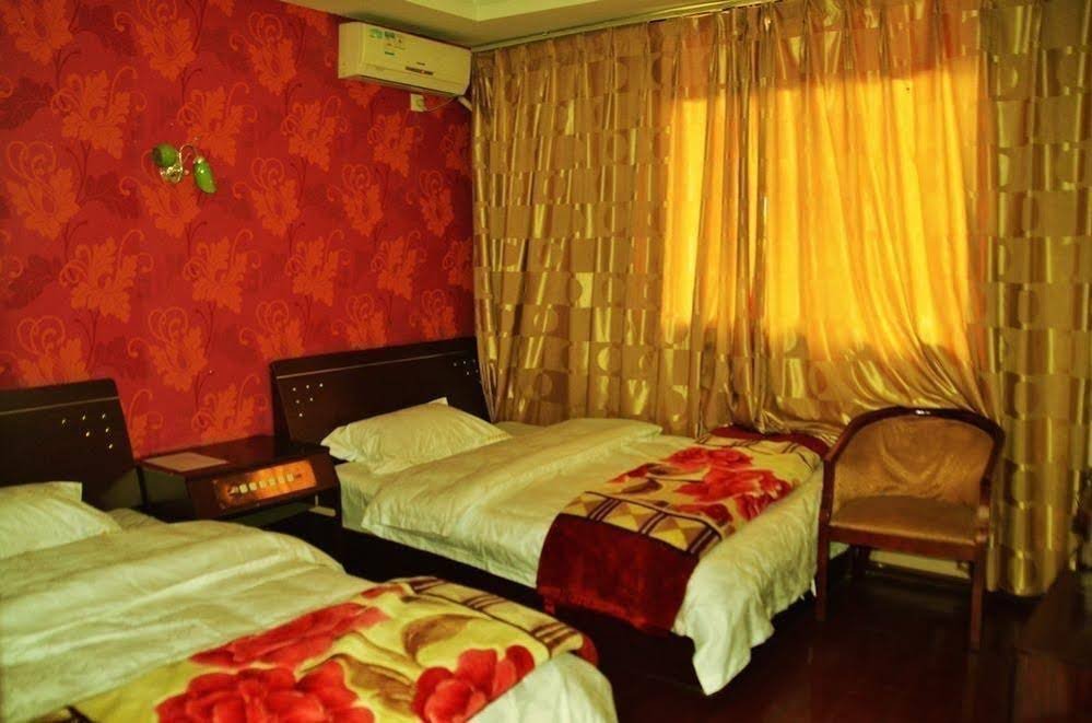 Фото Shuangliu Xinshiji Hotel