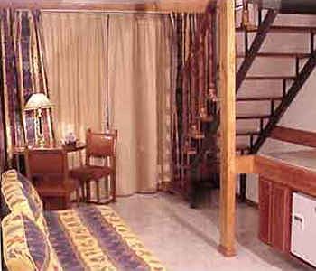 Фото Art Deco Hotel And Suites