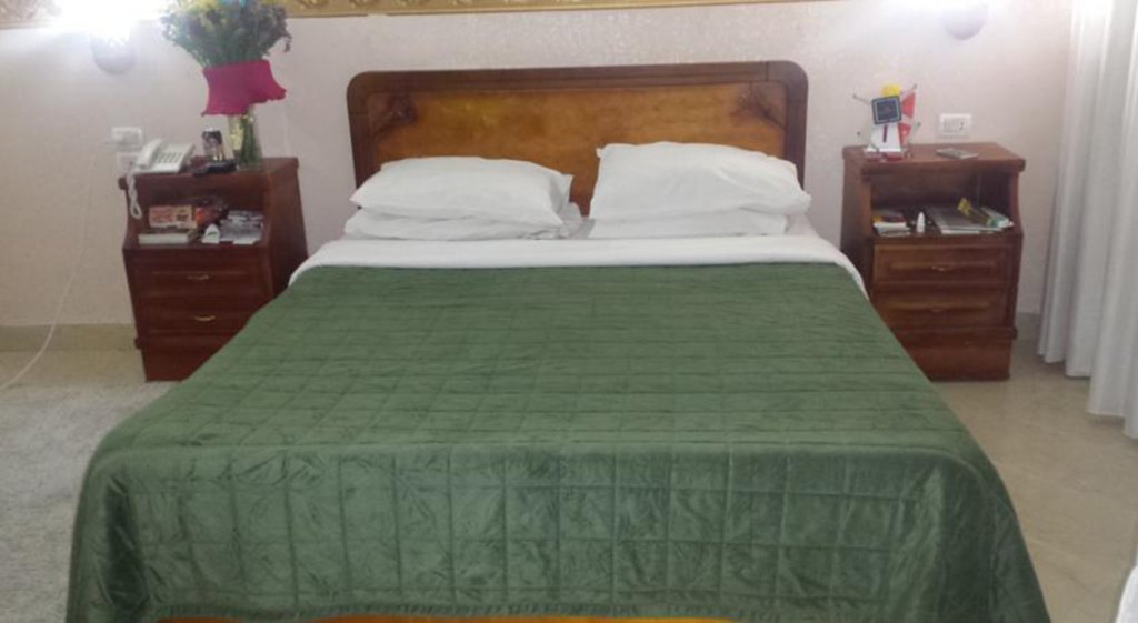 Фото Golden Rose Hotel