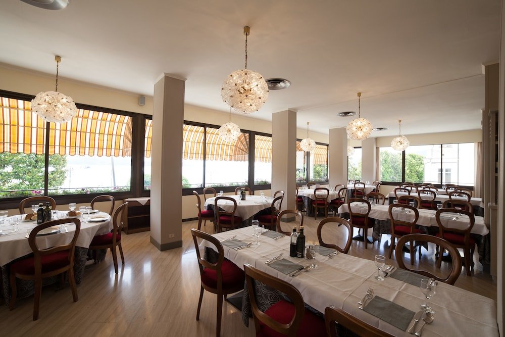 Фото Albergo Miralago