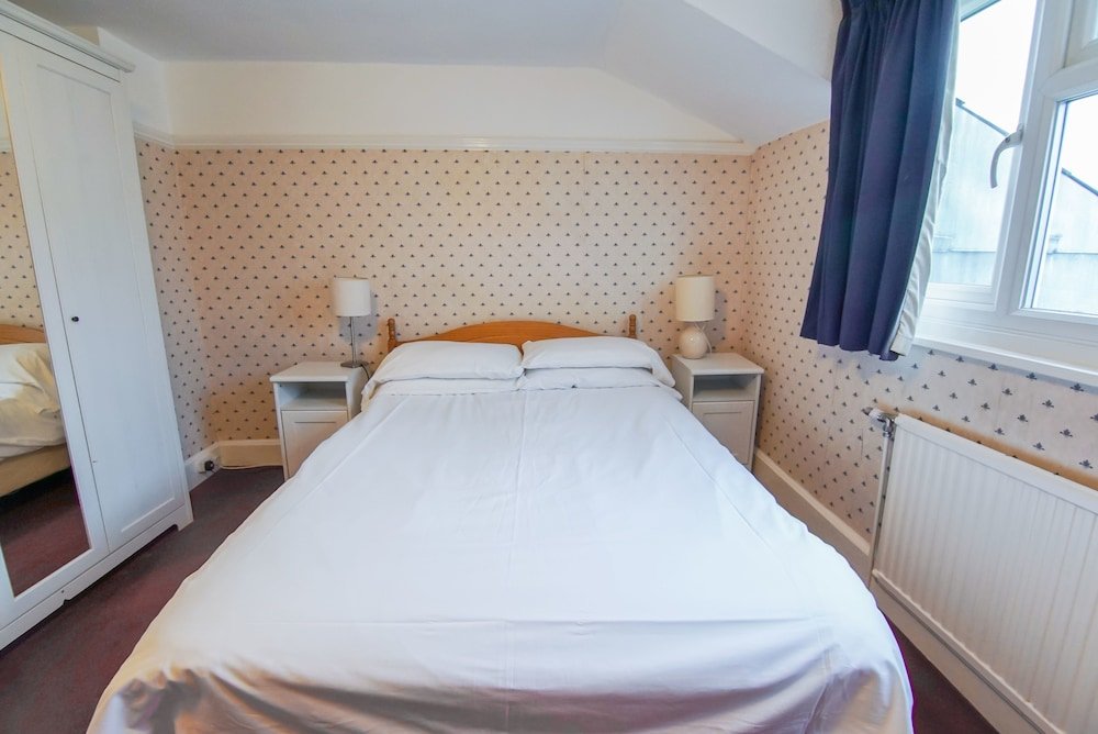 Фото Dillons Hotel - B&b