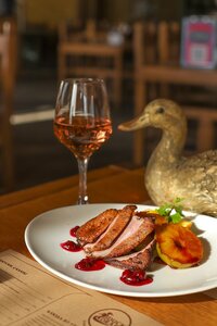 Duck and Drake (St. Petersburg Avenue, 34) restoran