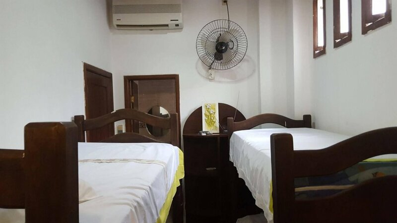 Гостиница Irawo Hotel - Hostel в Салвадоре