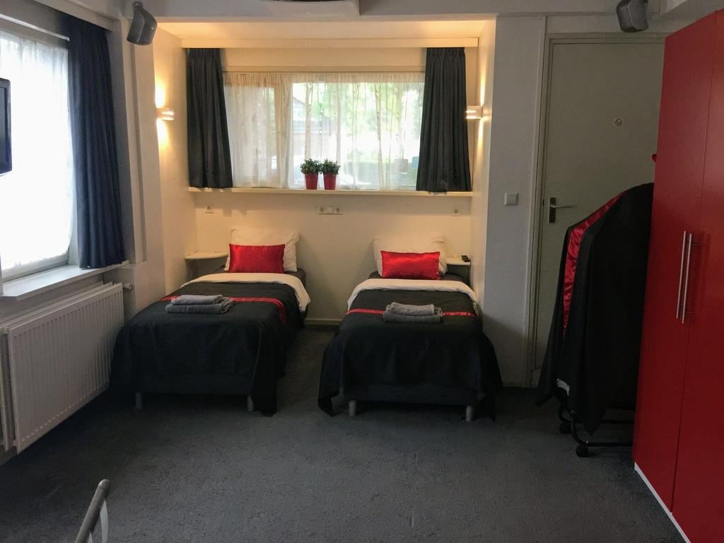 Фото Laag Holland Bed EN Breakfast