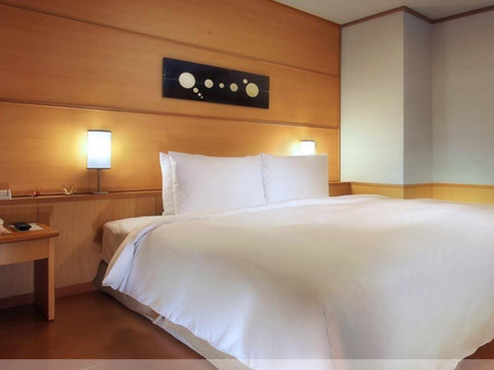 Фото Taipei Radium Kagaya International Hotel