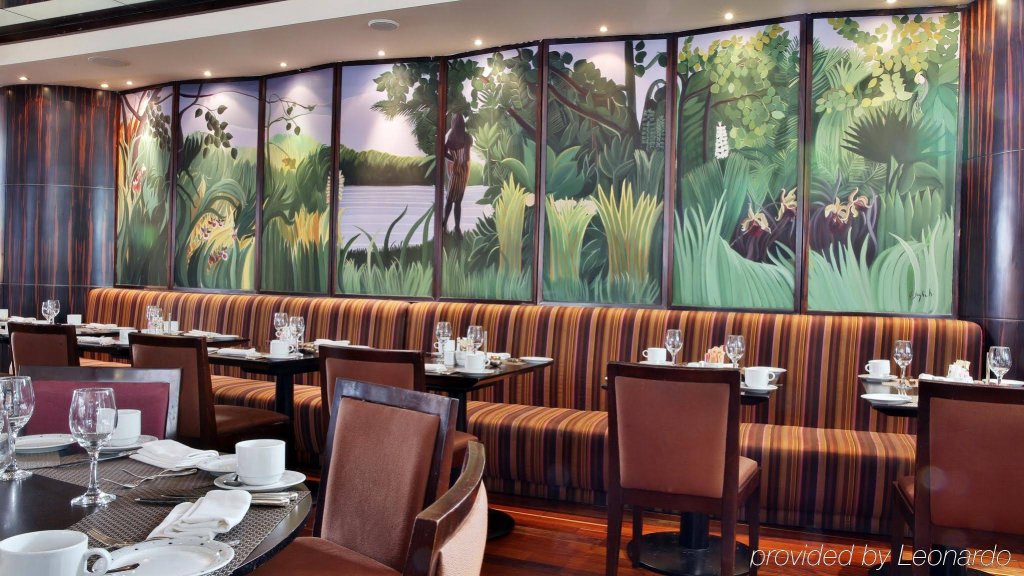 Фото Crowne Plaza Beirut