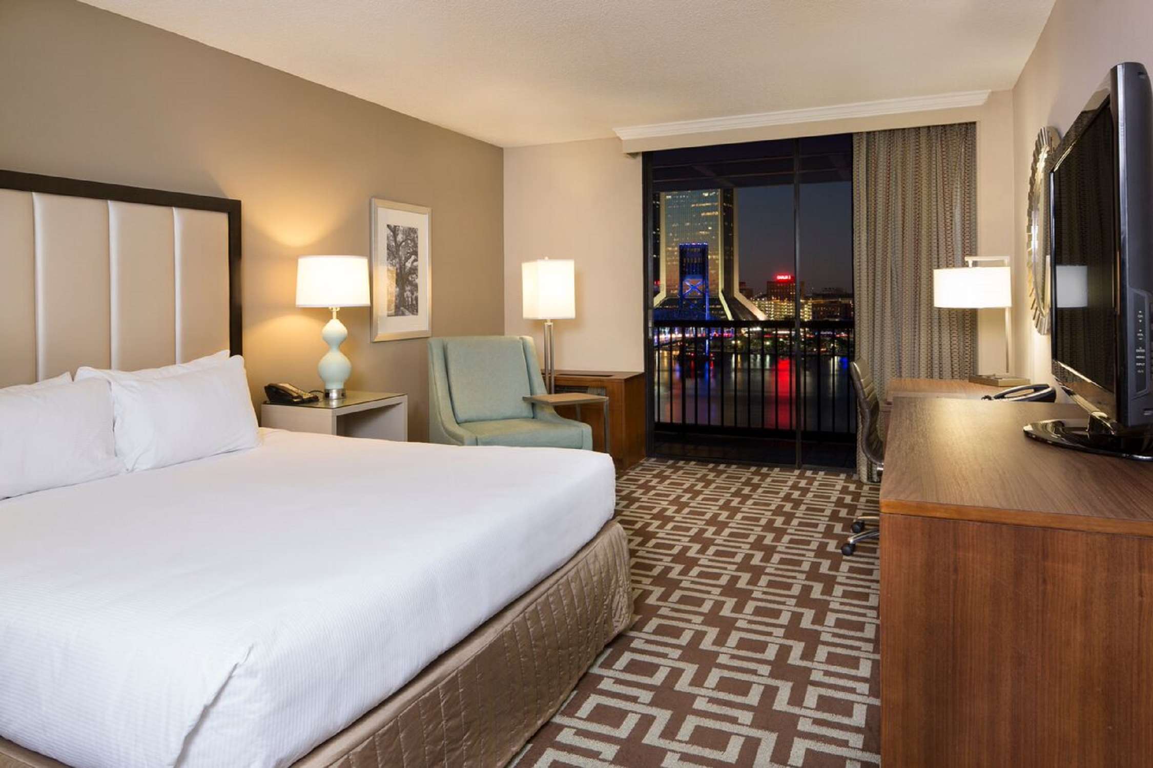 Фото DoubleTree by Hilton Hotel Jacksonville Riverfront