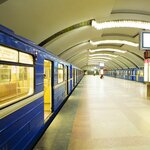 Instytut Kuĺtury (Суражская улица, 4), metro stansiyası