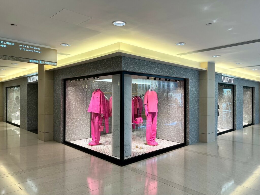 Clothing store Valentino, Hong Kong, photo