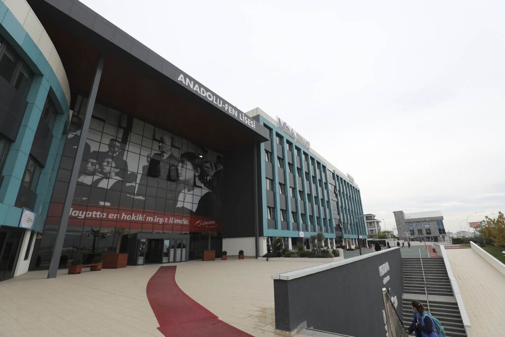 Özel okul Mba Okulları Bursa Özlüce Kampüsü, Bursa, foto