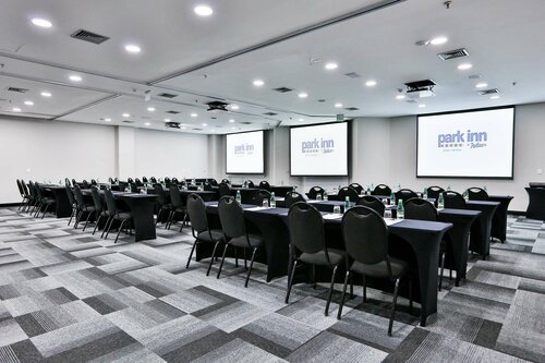 Гостиница Park Inn by Radisson Berrini