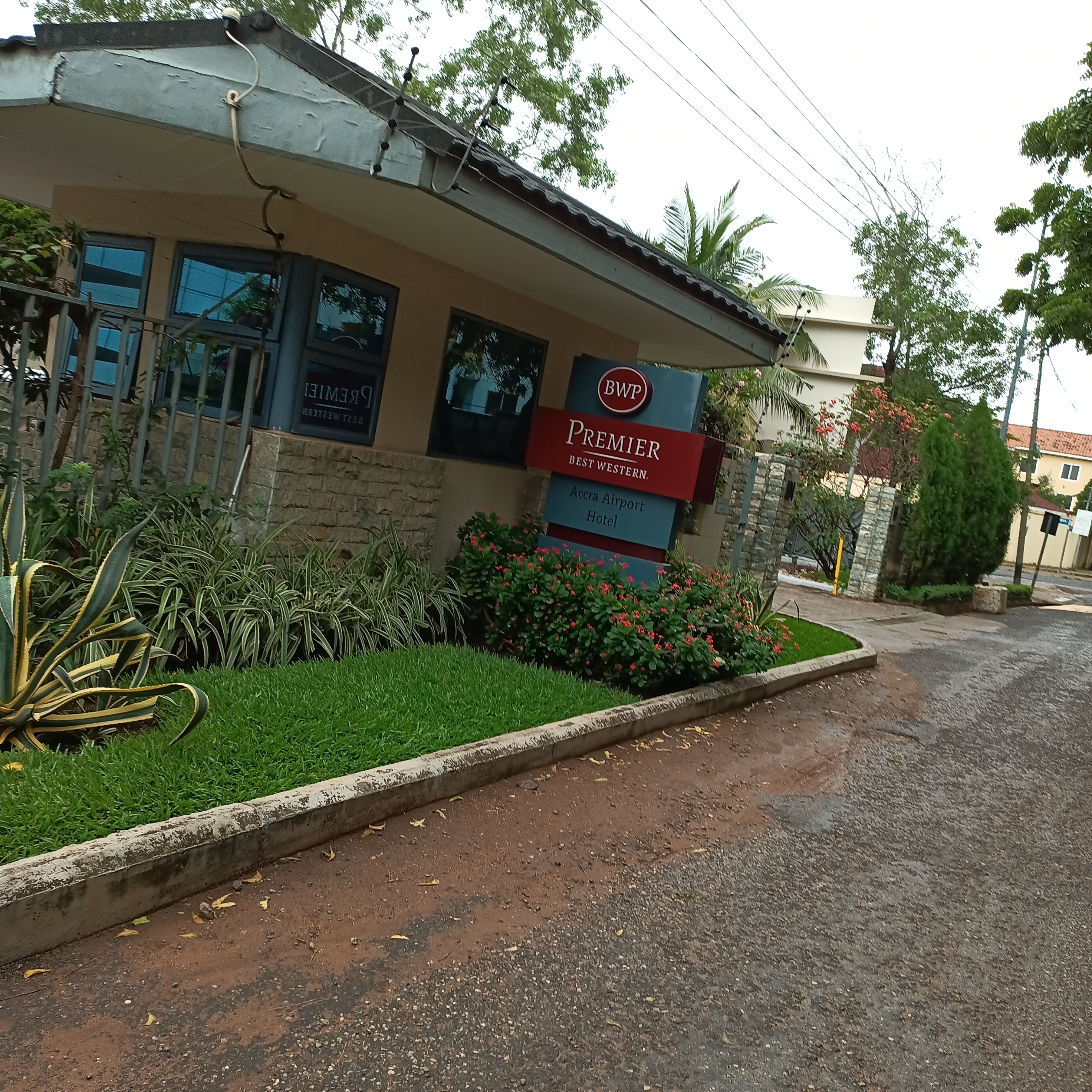 Фото Best Western Premier Accra Airport Hotel