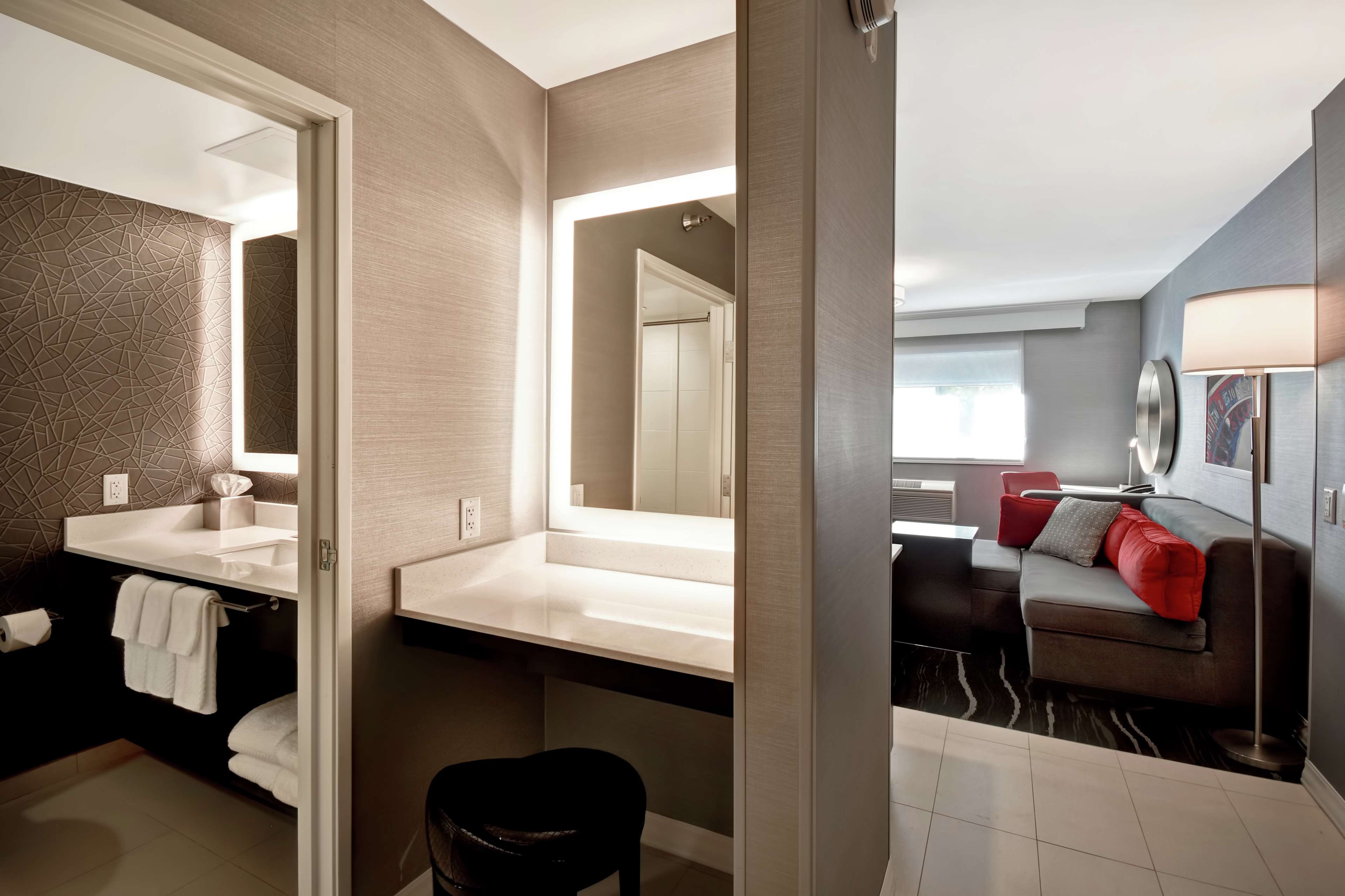 Фото DoubleTree by Hilton Deadwood at Cadillac Jack's