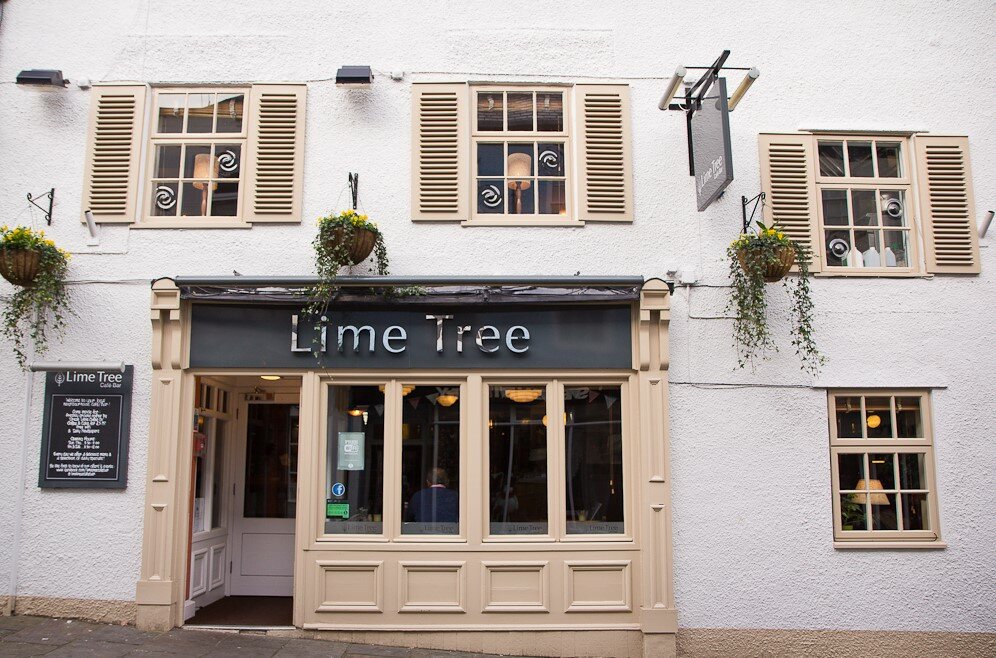 Bar, pub Lime Tree, Wales, photo