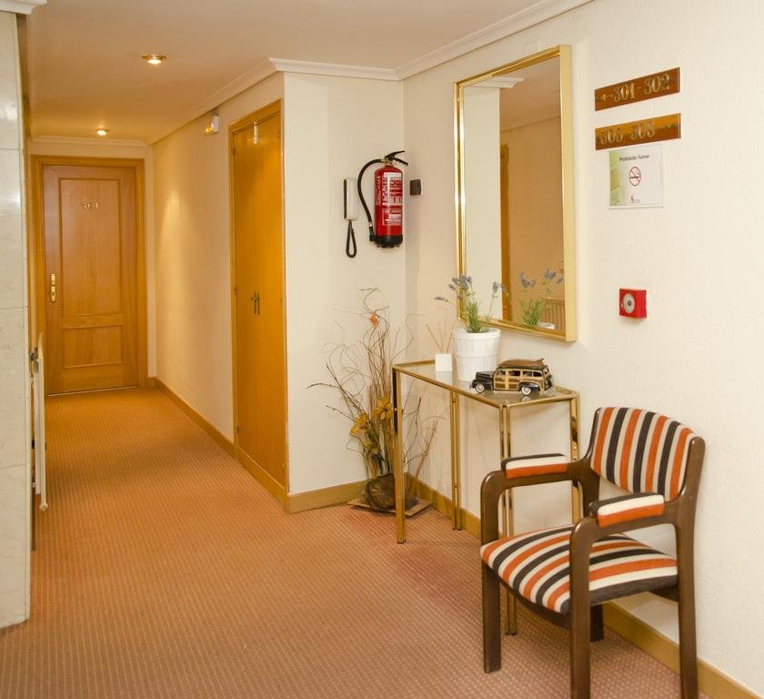 Фото Hotel Colon 27