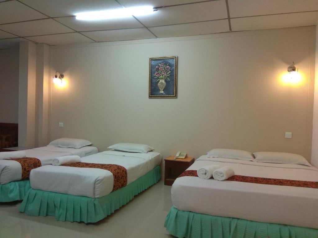 Фото Hotel K. T. Mutiara