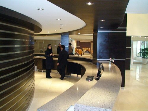 Гостиница Parsian Evin Hotel в Тегеране