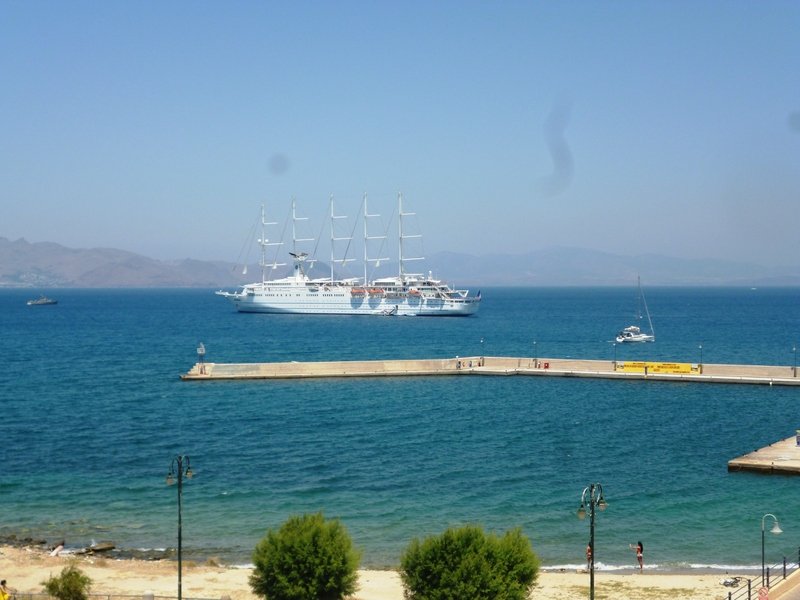 Фото Zephyros Hotel