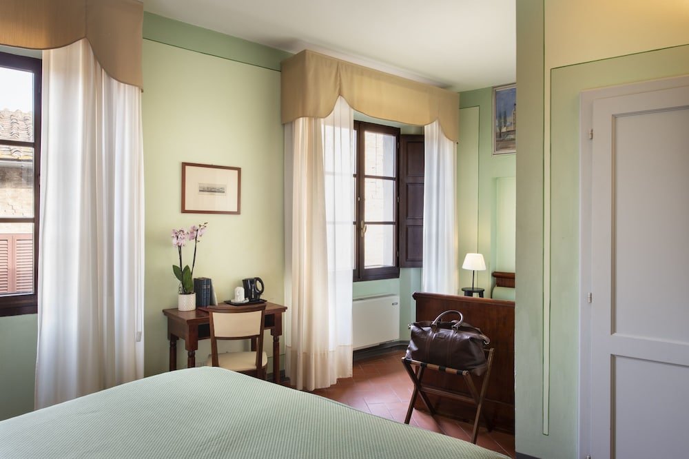 Фото Hotel L'Antico Pozzo