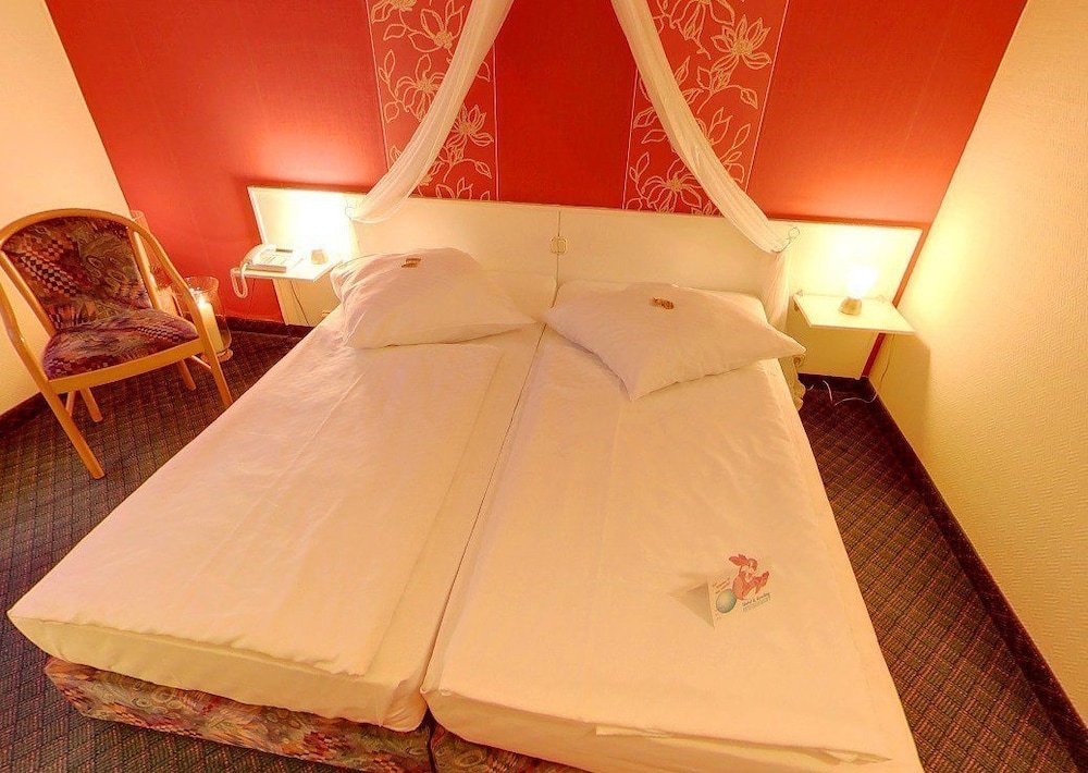 Фото Jembo Park Hotel