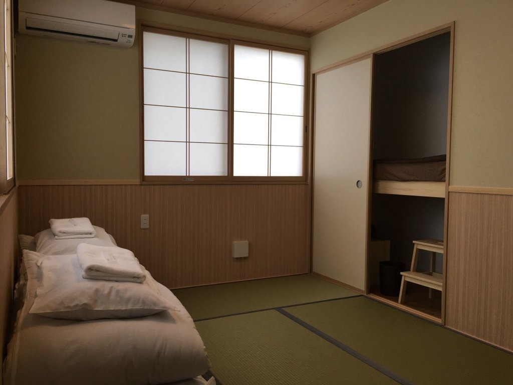 Фото Guesthouse Orange Cabin