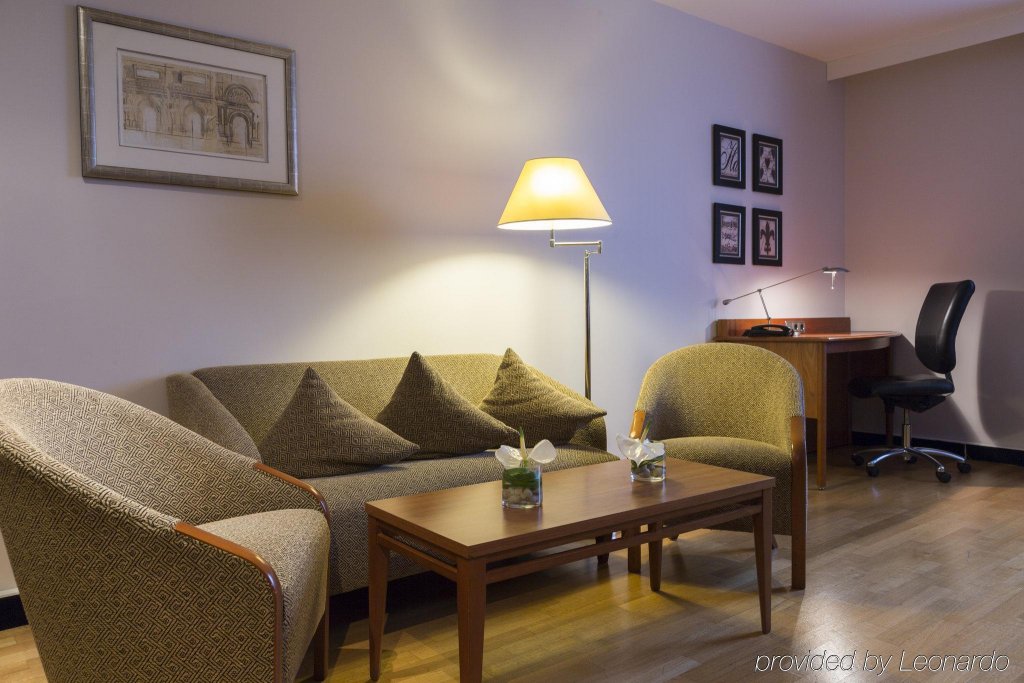 Фото Crowne Plaza City Alster