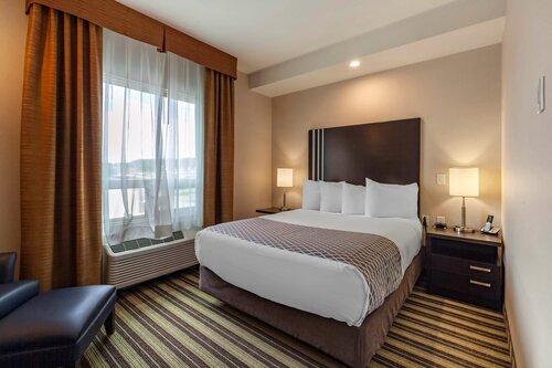 Внешний вид отеля Best Western Plus Drayton Valley All Suites в Дрейтон-Вэллях, фото 2
