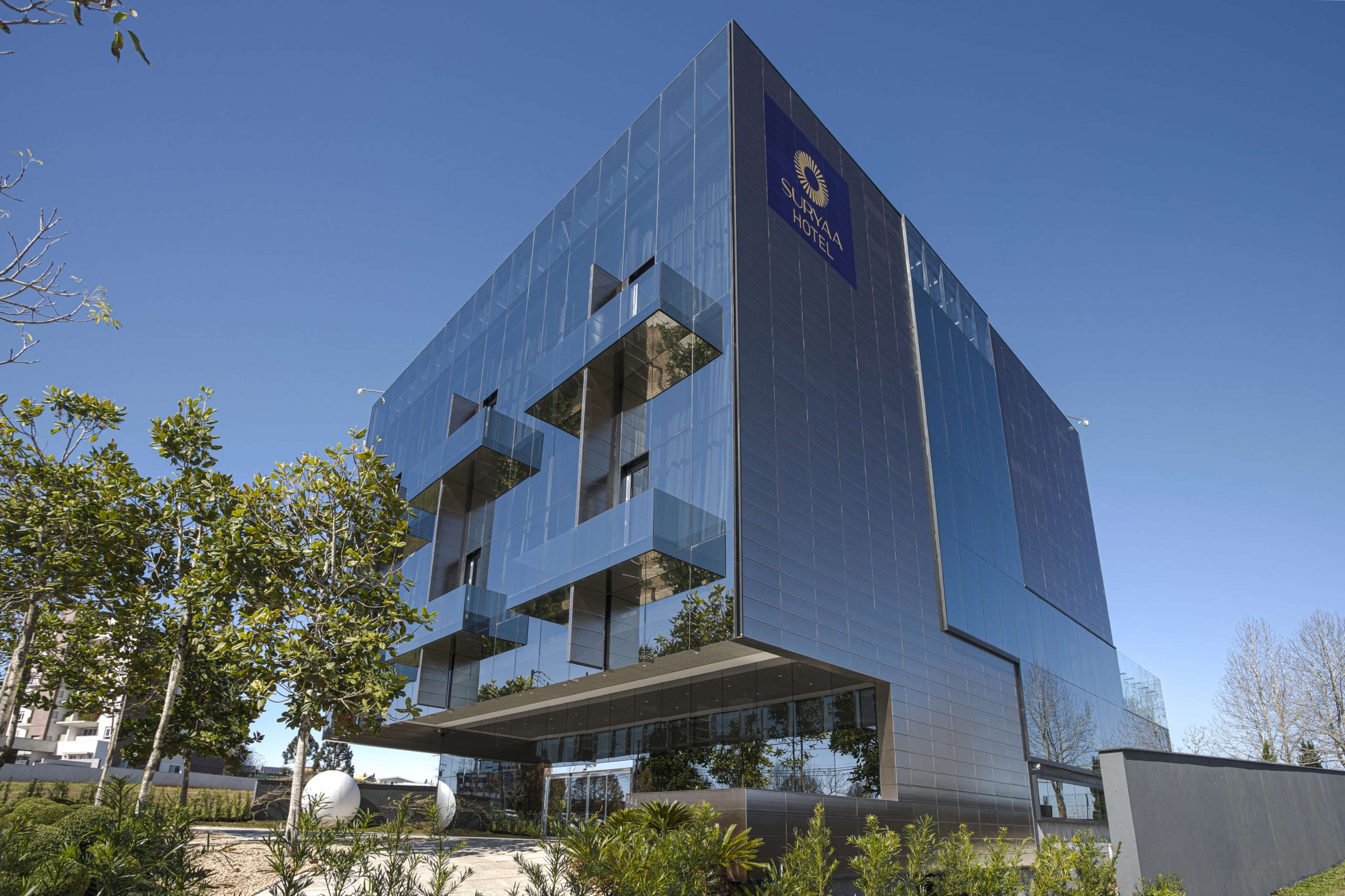 Фото Suryaa Hotel Pinhais, Curio Collection by Hilton