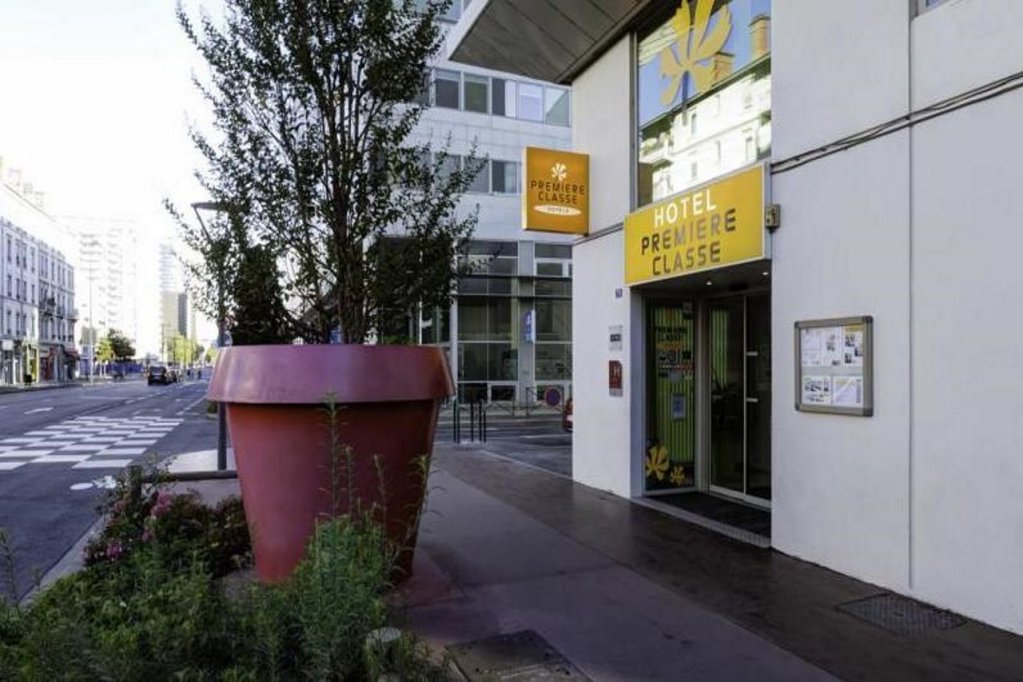 Фото Premiere Classe Lyon Centre - Gare Part Dieu