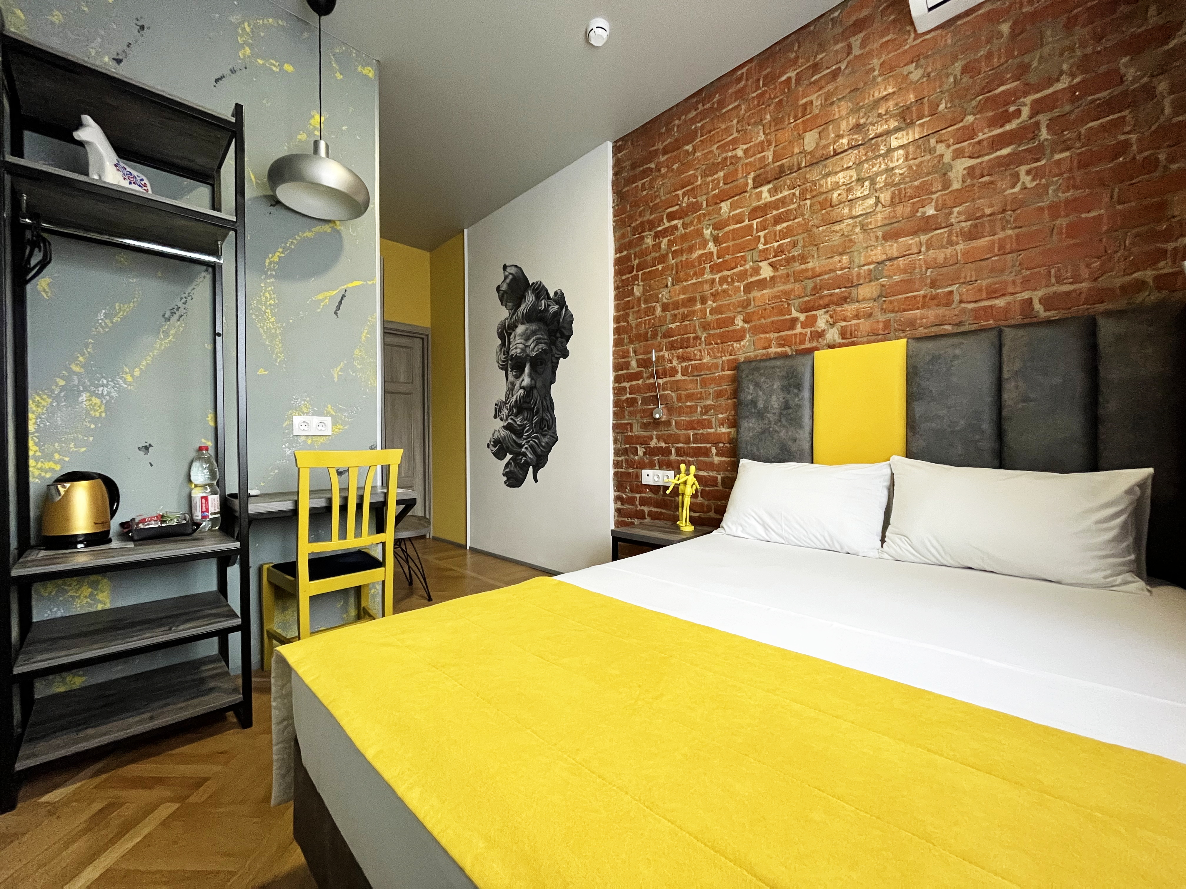 Фото отеля 1