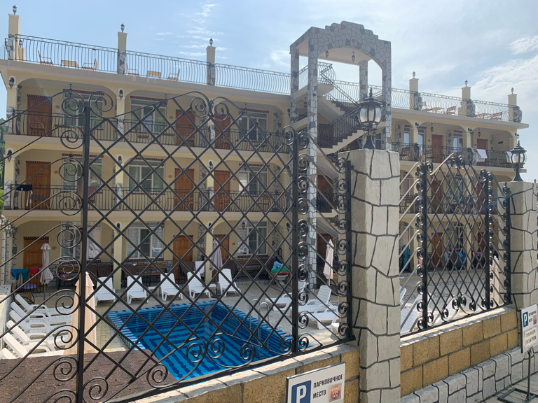 Фото отеля 3