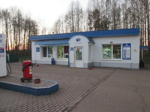 Gas station Surgutneftegaz, Novgorod Oblast, photo