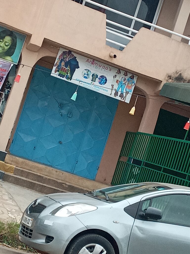 Clothing store Animwaas collection, Accra, photo