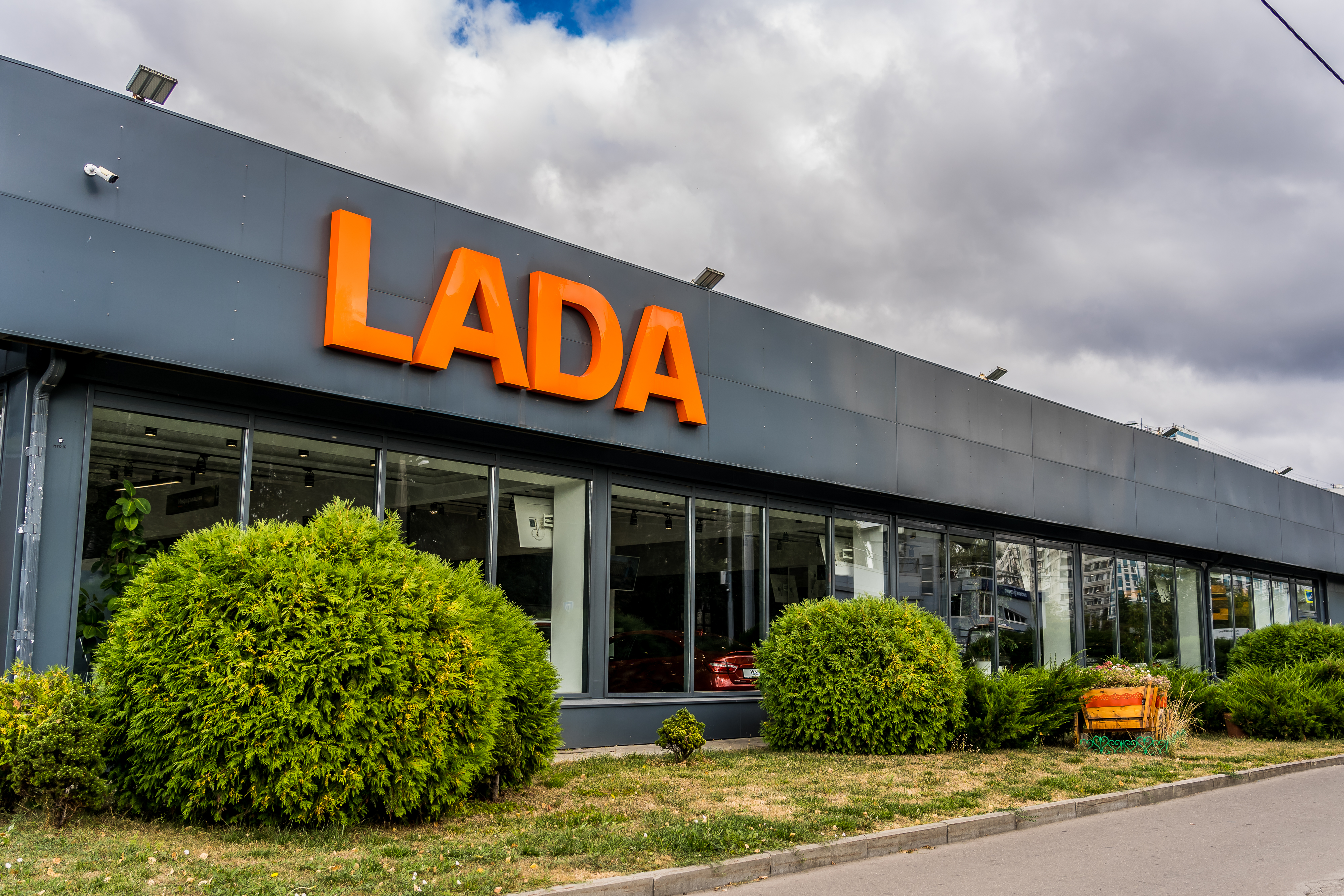АВТОВАЗ переводит дилерскую сеть LADA на облачную видеоаналитику