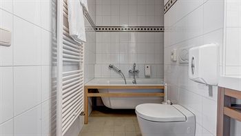 Фото Fletcher Hotel-Restaurant Emmen