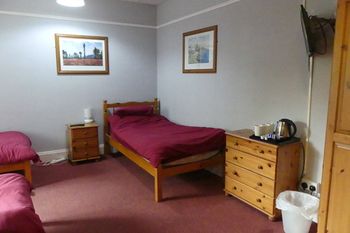 Фото Crosskeys Hotel